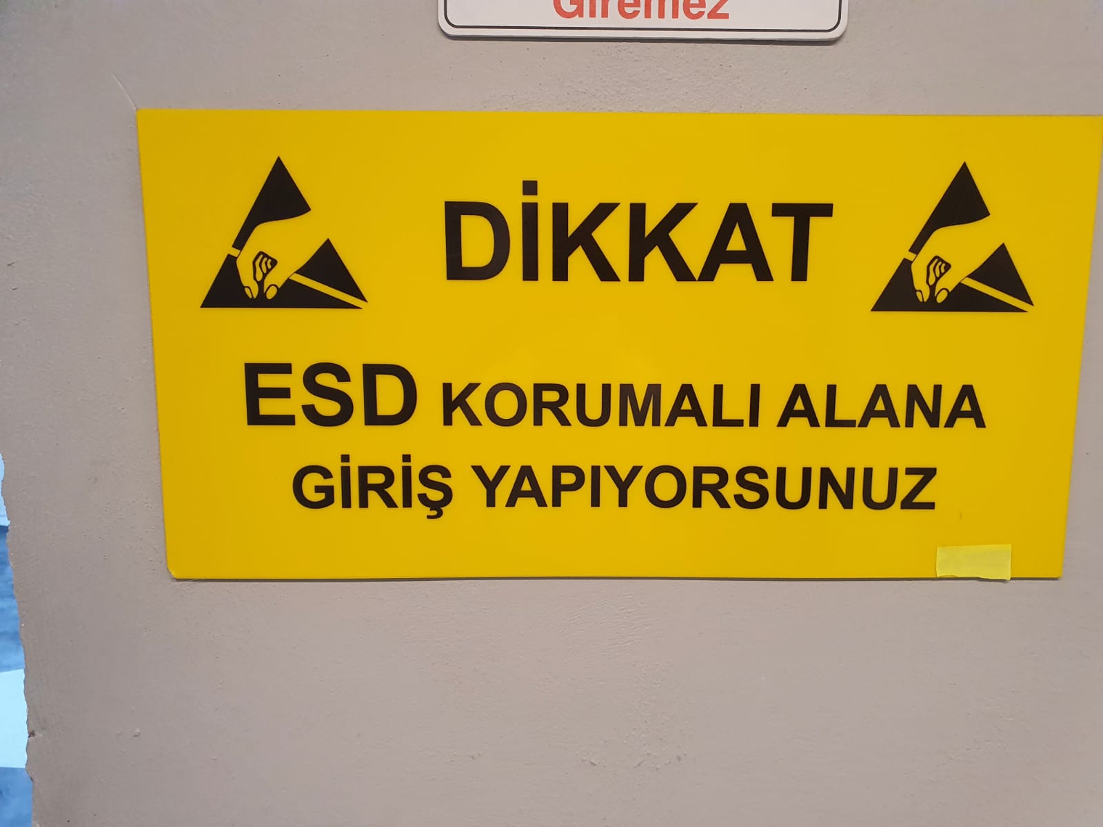 ANTİ STATİK ESD UYARI TABELALARI